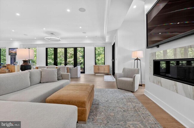 Building Photo - 1218 Karig Pl
