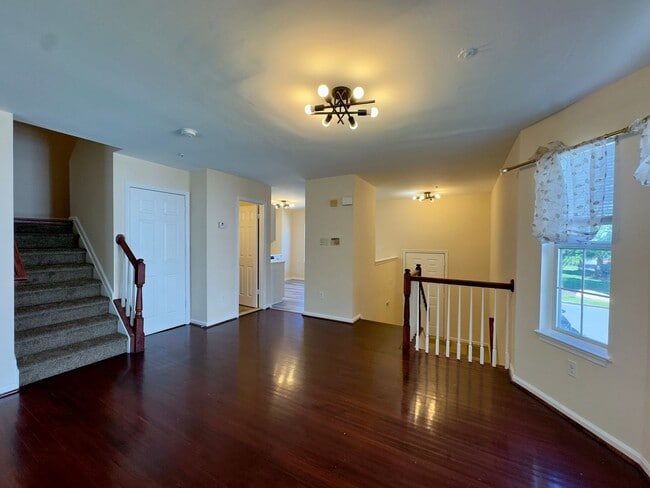 Building Photo - Charming 3 Bedroom/2.5 Bathroom Townhome in Randallstown, MD!