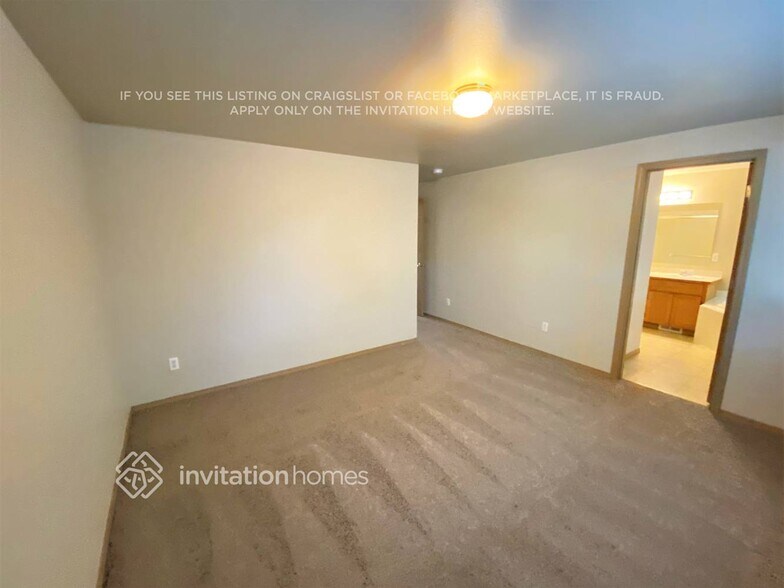Building Photo - 19504 12th Ave Ct E