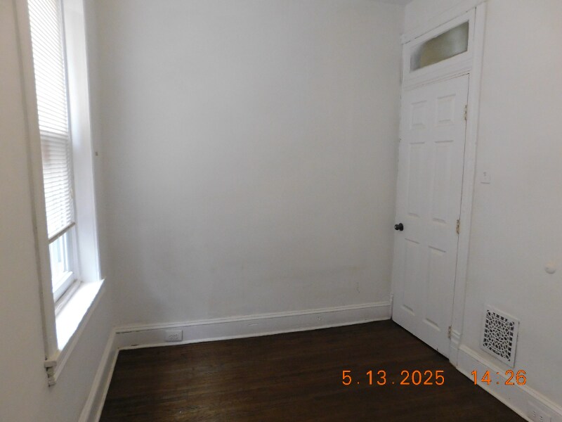 Building Photo - 445 N 53rd St