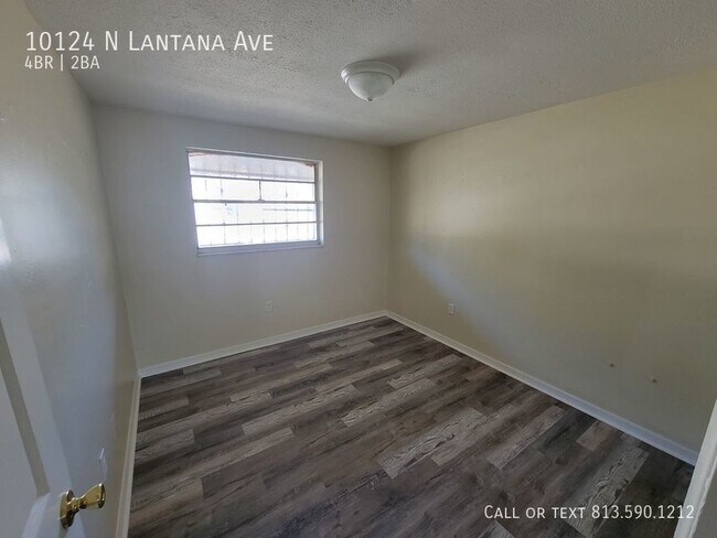 Building Photo - Renovated Tampa Home
