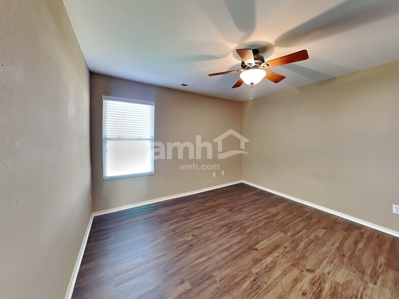 Building Photo - 1836 Meadow Crossing Dr