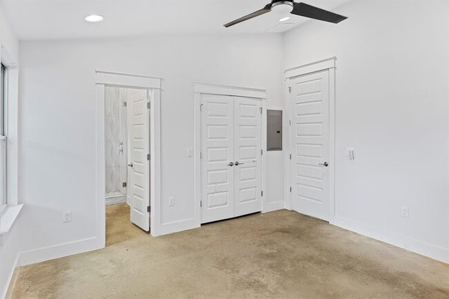 Building Photo - 1609 J J Seabrook Dr