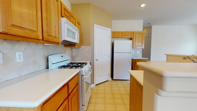 Building Photo - 2 Story Townhome located in Henderson