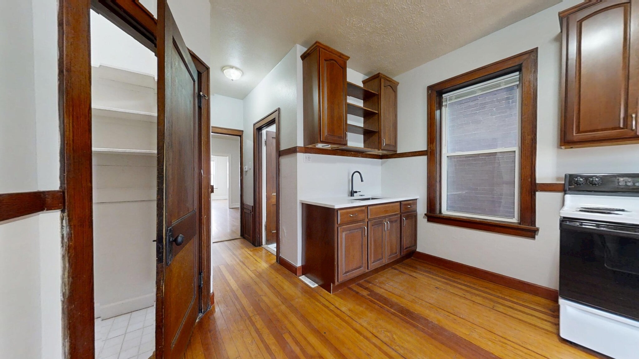 Building Photo - 3704 Fairview Ave