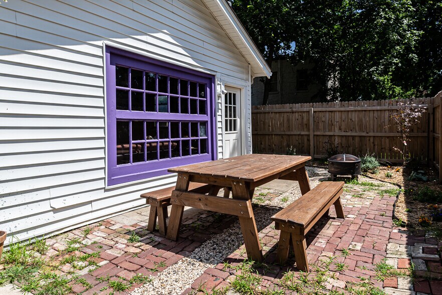 Building Photo - 1229 S Owasso Ave