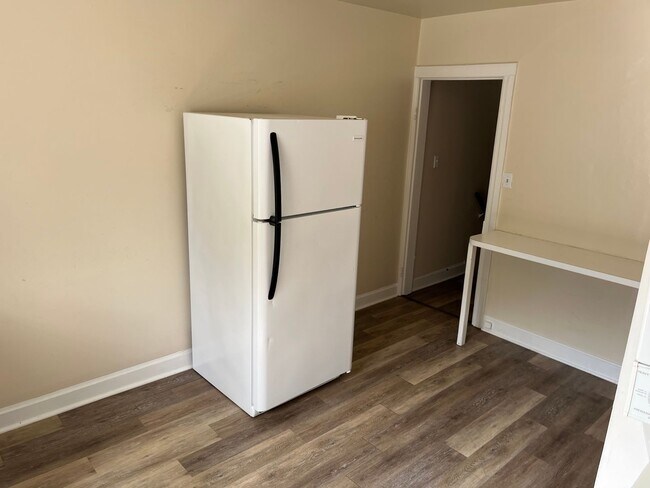 Building Photo - 228 S. Locust Street