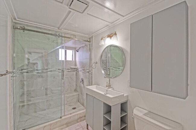 Building Photo - SPACIOUS & AIRY, GOLDEN TRIANGLE 4BR3BA HOME W/ CITY/MOUNTAIN VIEWS, OPEN & AIRY LIVING SPACE & S...