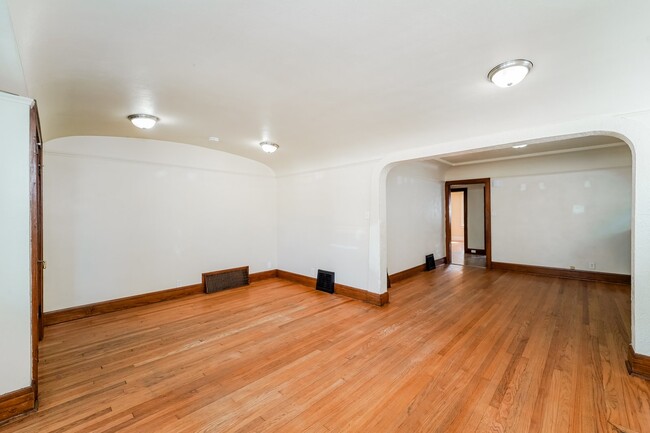 Building Photo - 4668 N 41st St