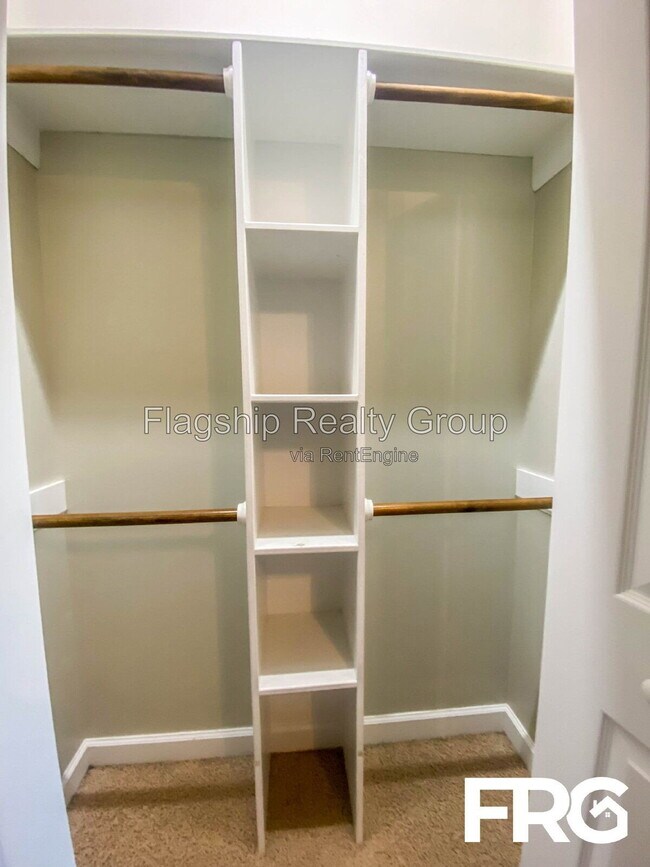 Building Photo - 101 Autumn Ridge Dr