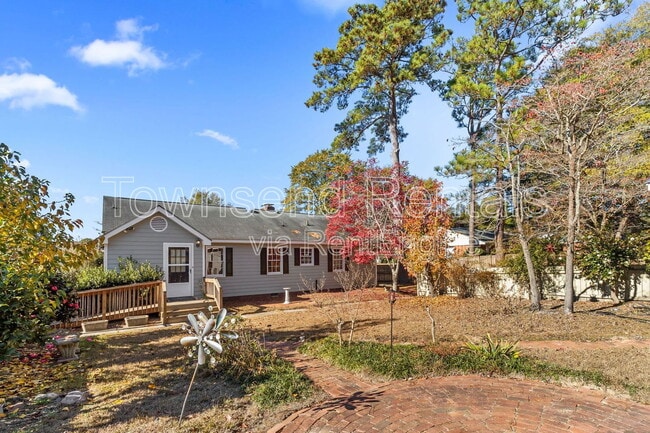 Building Photo - 315 Fairfield Rd