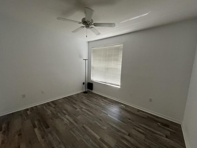 Building Photo - 9270 Lake Chase Island Way