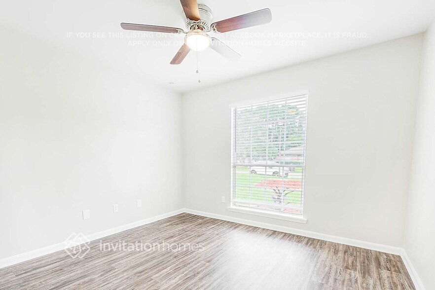 Building Photo - 7800 MacDougall Dr