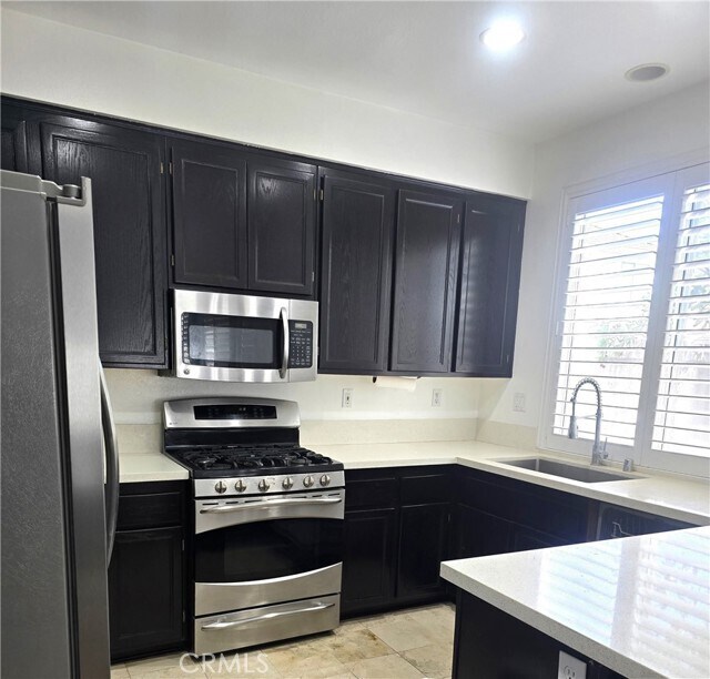 Building Photo - 16348 Creekside Pl