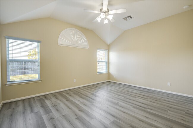 Building Photo - 26322 Creston Cliff Ct