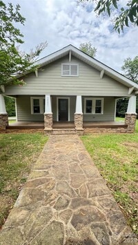 Building Photo - 3001 Wesley Ave