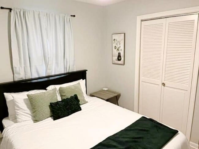 Building Photo - Close to Notre Dame, updated 3 bedroom 1 bath home.