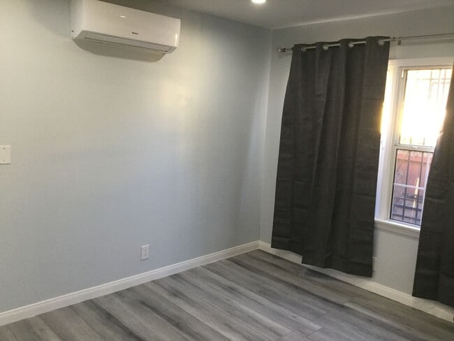 Building Photo - Gorgeous Guest house, with1 Bedroom and 1 Bathroom,  Hawthorne.