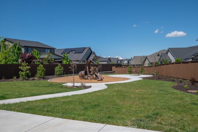 Building Photo - 3032 NE Terreo Pl