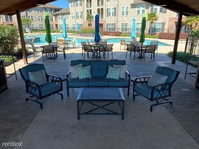 Building Photo - 2 br, 2 bath Apartment - 2020 Valley View Ci