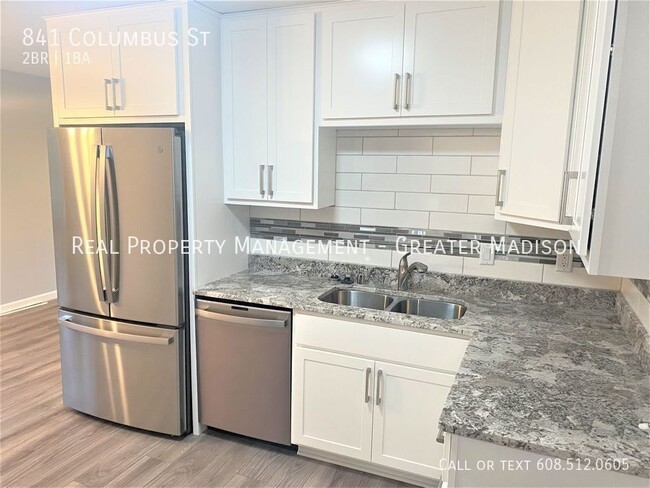 Building Photo - Beautiful fully remodeled 2 bedroom duplex...