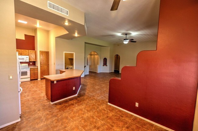 Building Photo - Silverado Hills