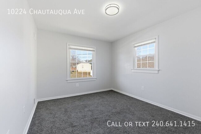 Building Photo - 10224 Chautauqua Ave