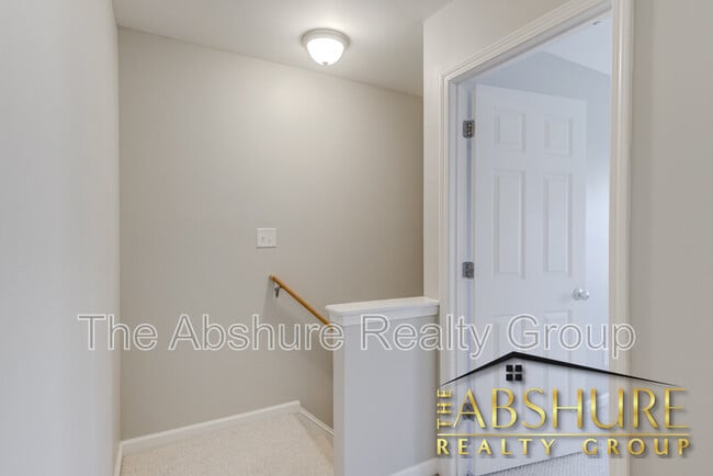 Building Photo - 5223 Malik Dr