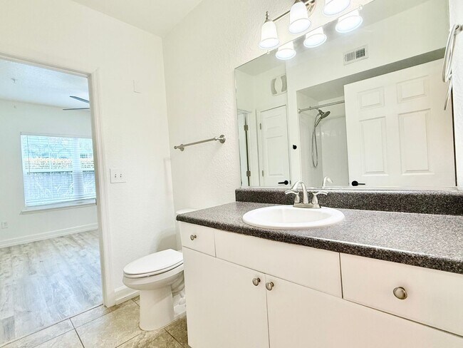 Building Photo - Urban living at its best – 2Bedroooms / 2Baths condo at Grande Downtown Orlando!
