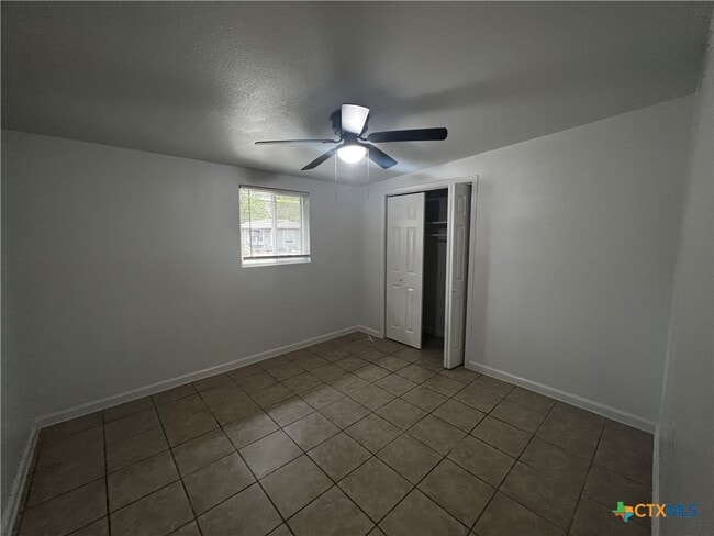 Building Photo - 1011 Hackberry St