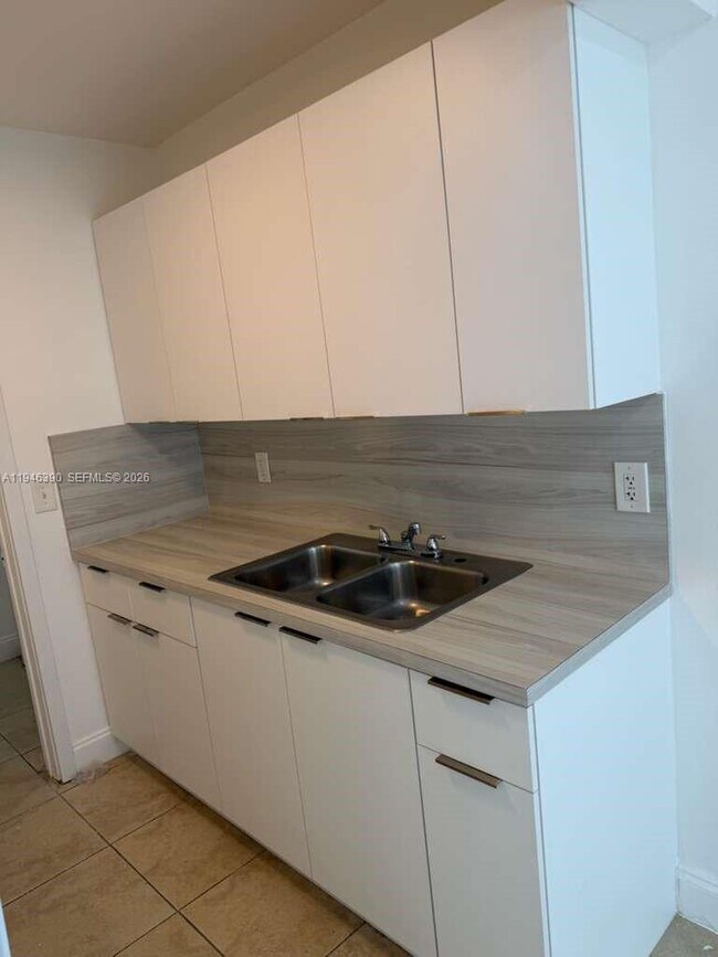 Building Photo - 831 NW 1st Ave