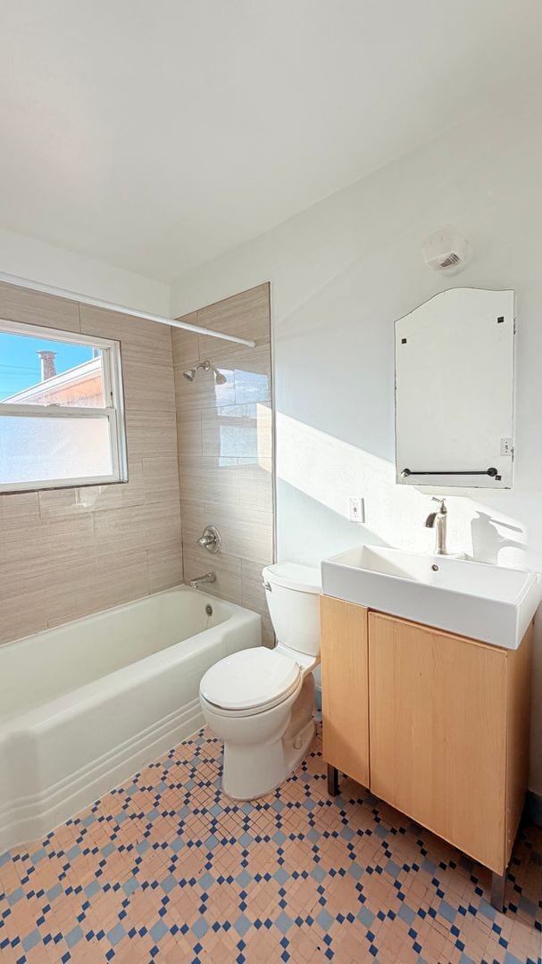 Building Photo - 1910-1910 42nd Ave