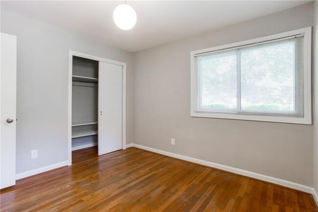 Building Photo - 1863 Merrimac Ct NE