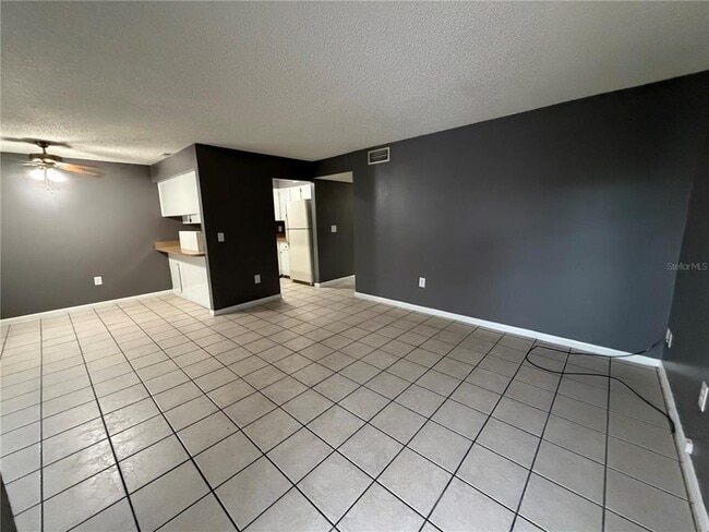 Building Photo - 2121 S San Gully Rd