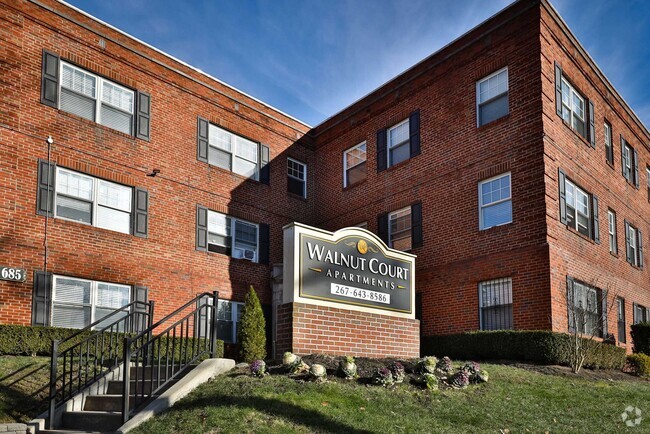 Building Photo - Walnut Court Apartments