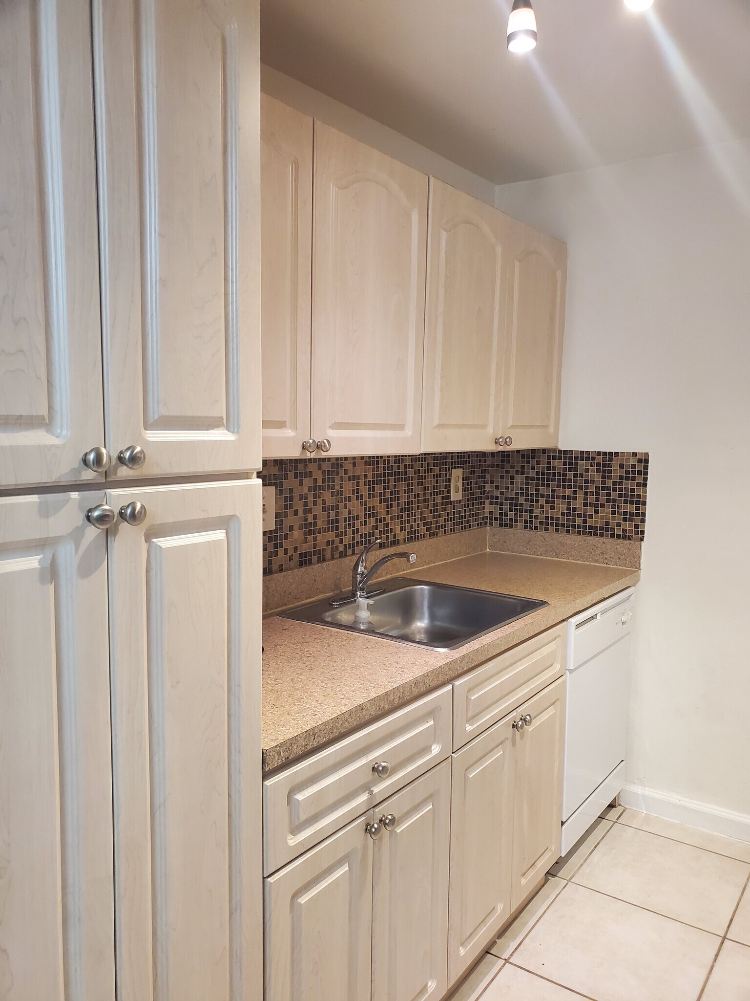 kitchen - 10810 SW 88th St