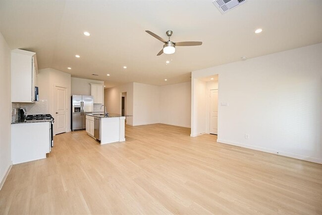 Building Photo - 1602 Mazzini Dr