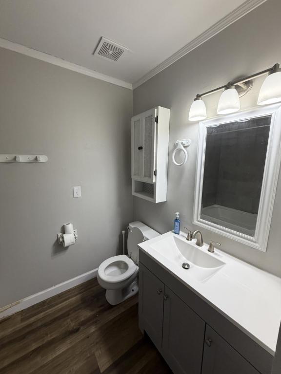 Building Photo - 712 Calista Rd