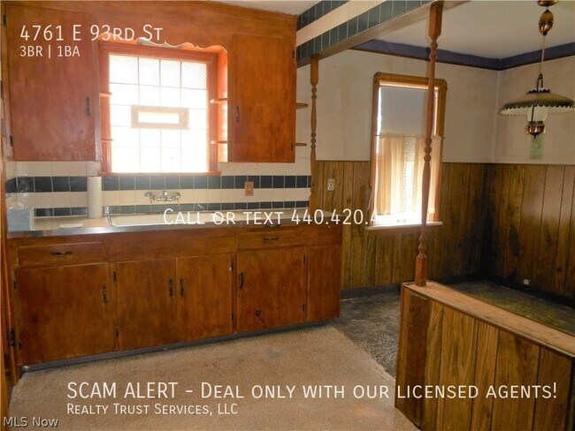 Building Photo - Renovated Cape Cod 3 bedroom 1 Bath