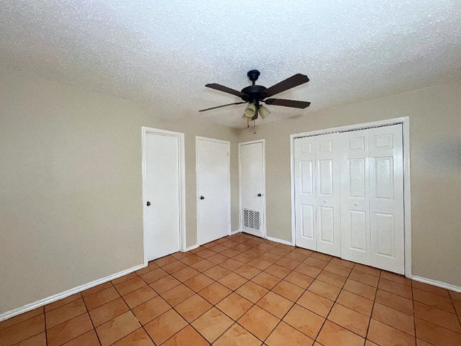 Building Photo - 5120 San Francisco Ave