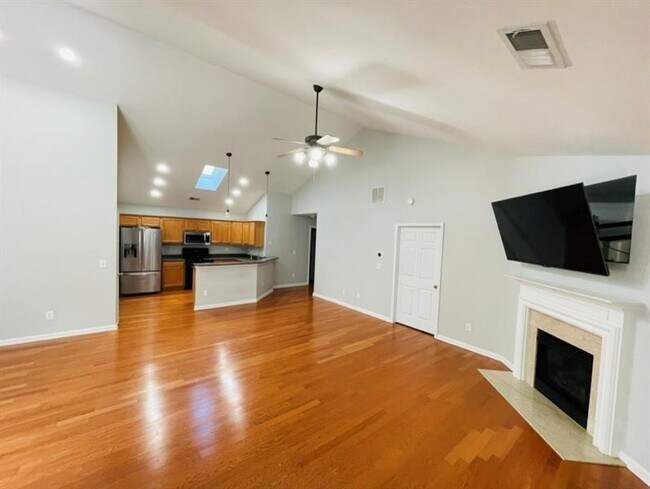 Building Photo - 2335 Gateview Ct