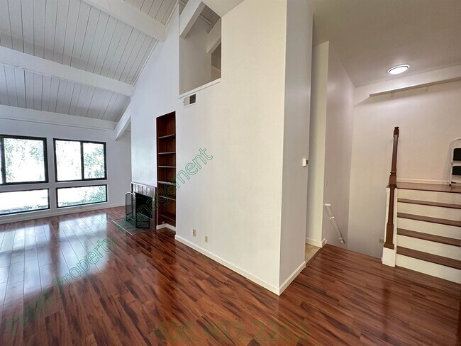 Building Photo - 802 Kingfisher Terrace