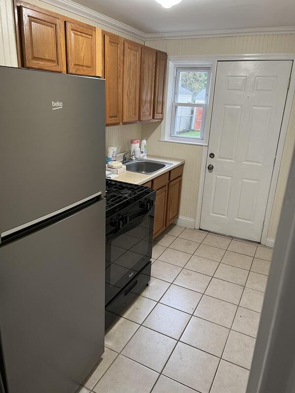 Building Photo - 105 Bungalow Ave