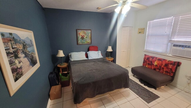 Building Photo - 324 Indiana St