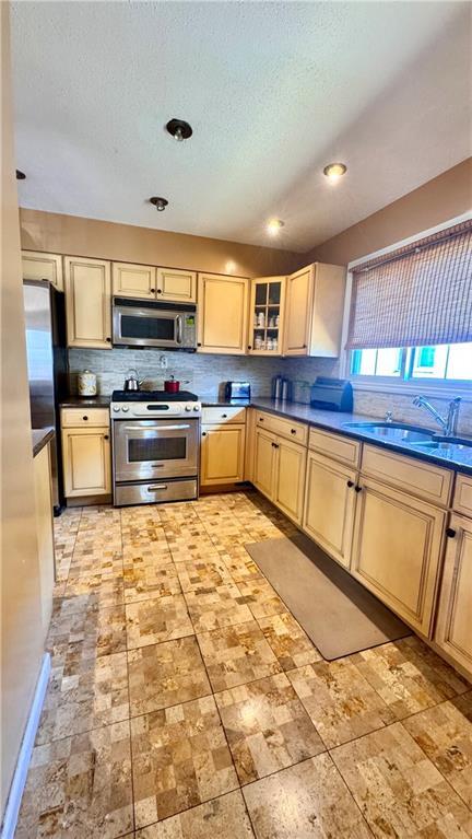 Building Photo - 1463 E 103rd St