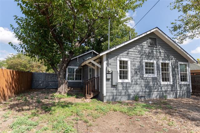 Building Photo - 1122 Newport Ave