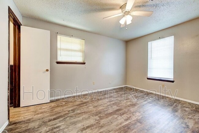 Building Photo - 5216 Creekwood Terrace