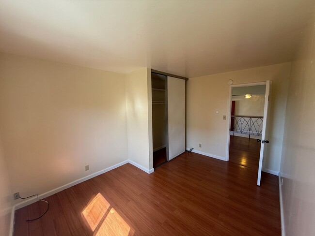 Building Photo - 317 45th St