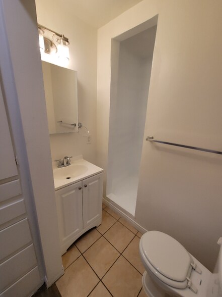 Building Photo - 2613 S Sepulveda Blvd