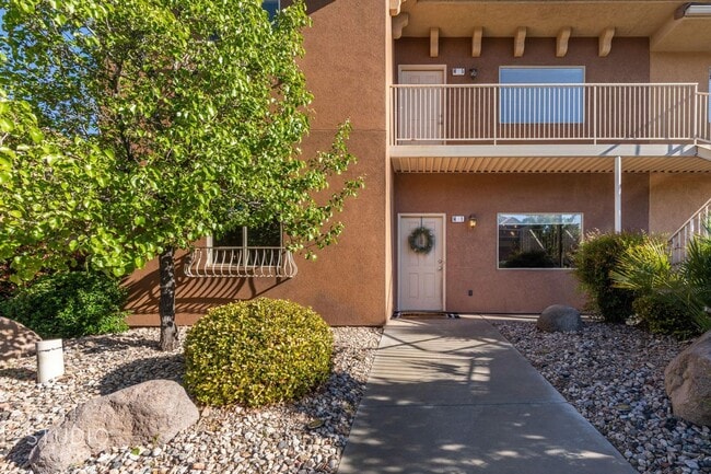 Building Photo - Washington 3 Bedroom Townhome